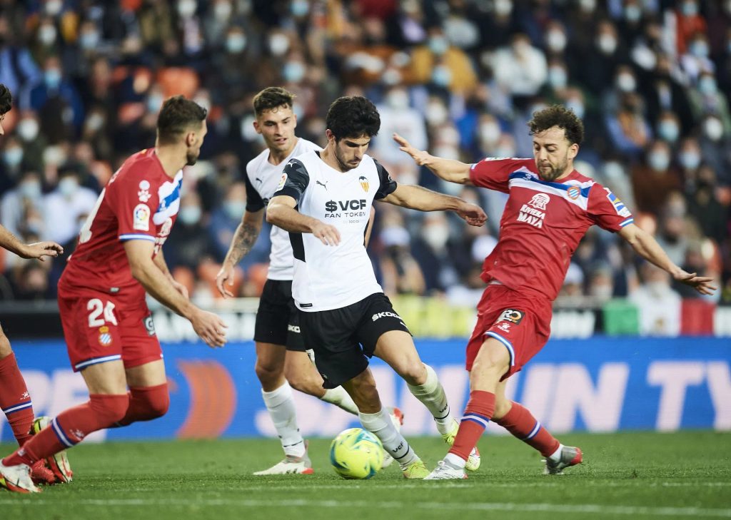Nhận định soi kèo Valencia vs Espanyol lúc 00h00 ngày 23/4/2025 nhan-dinh-soi-keo-valencia-vs-espanyol-luc-00h00-ngay-23-4-2025-1