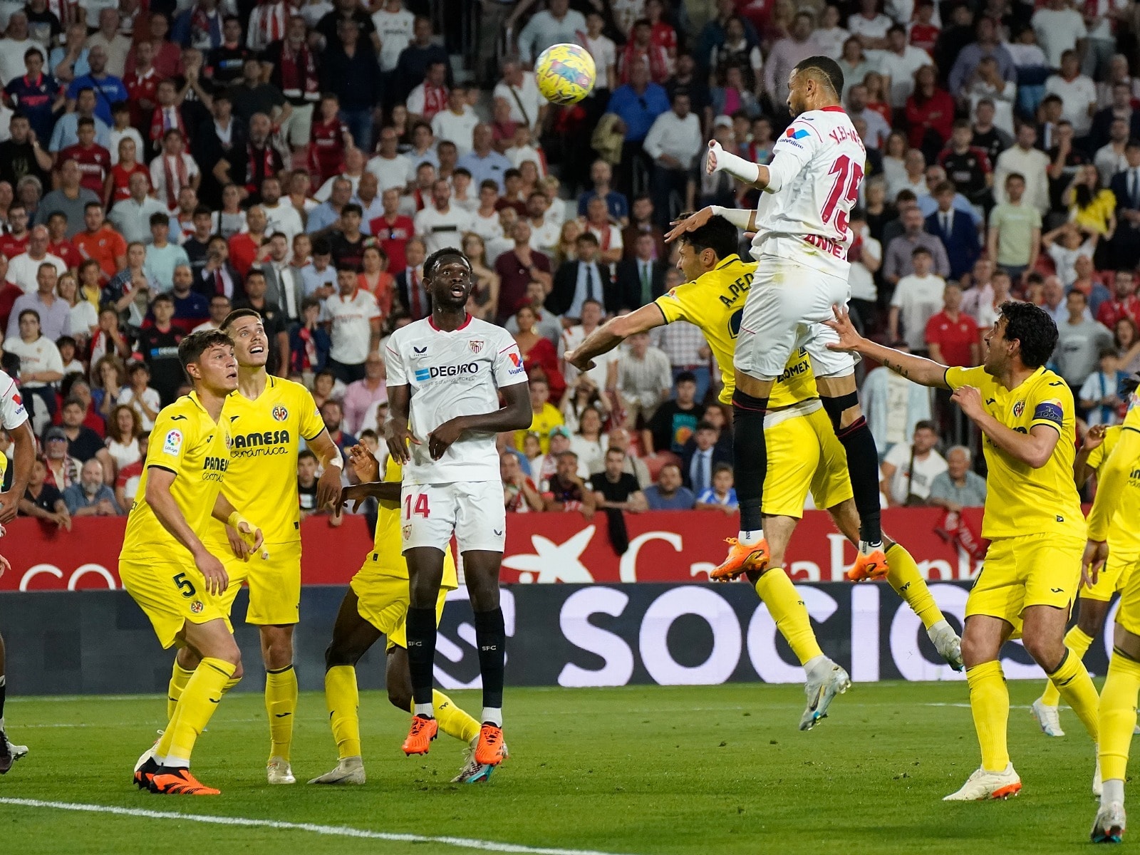 Nhận định soi kèo Extremadura vs Sevilla lúc 3h00 ngày 5/12/2025