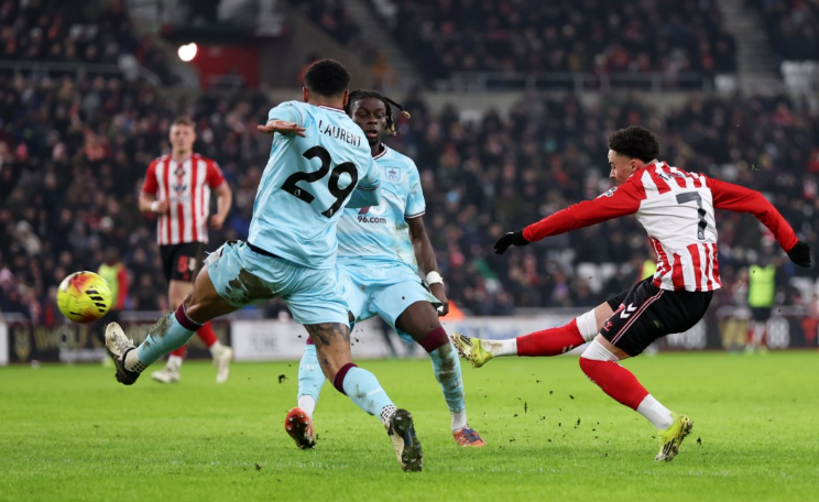Sunderland vs Burnley (03:00 – 03/02) | Xem lại trận đấu