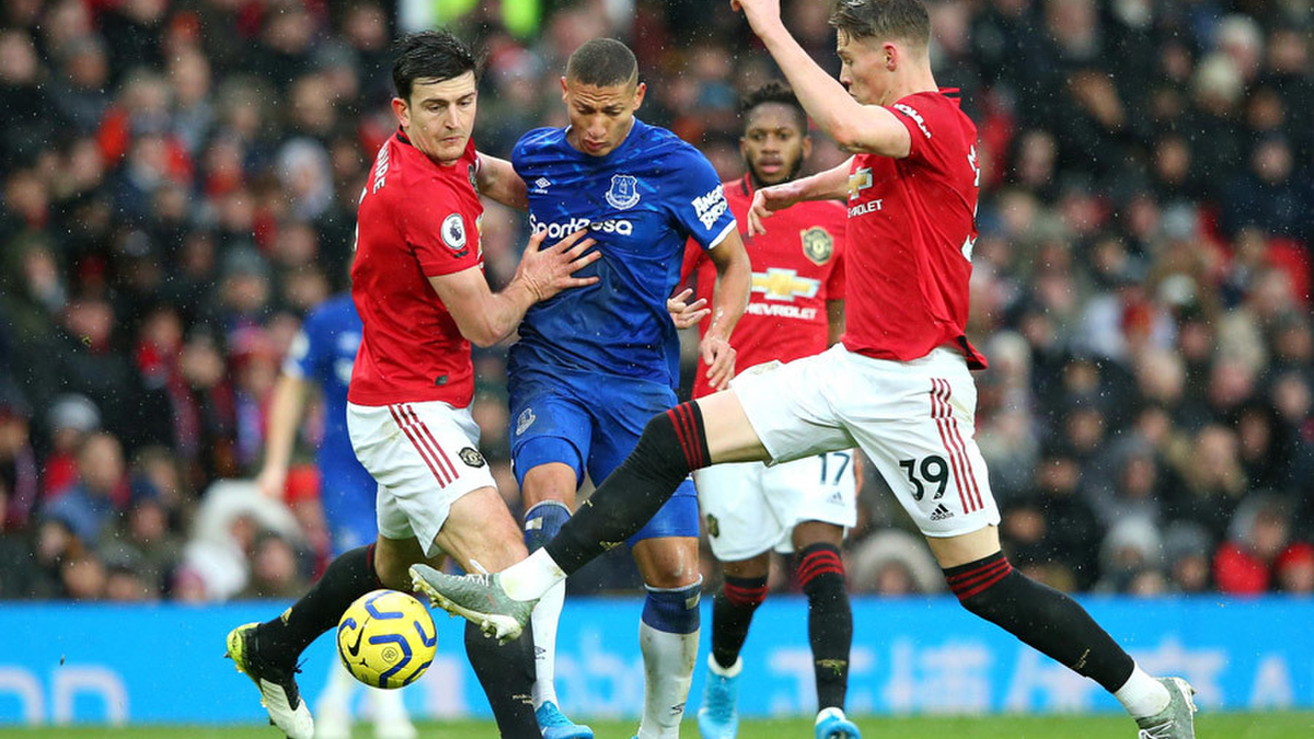 nhan-dinh-soi-keo-everton-vs-mu-luc-3h00-ngay-24-2-2026